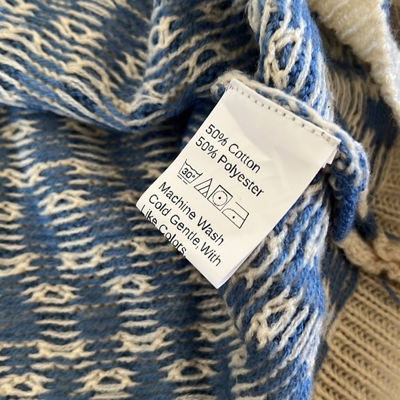 Shein sweater - Picture 4 of 5